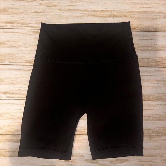 Lululemon Align Bikers Size 4 - Picture 3 of 3